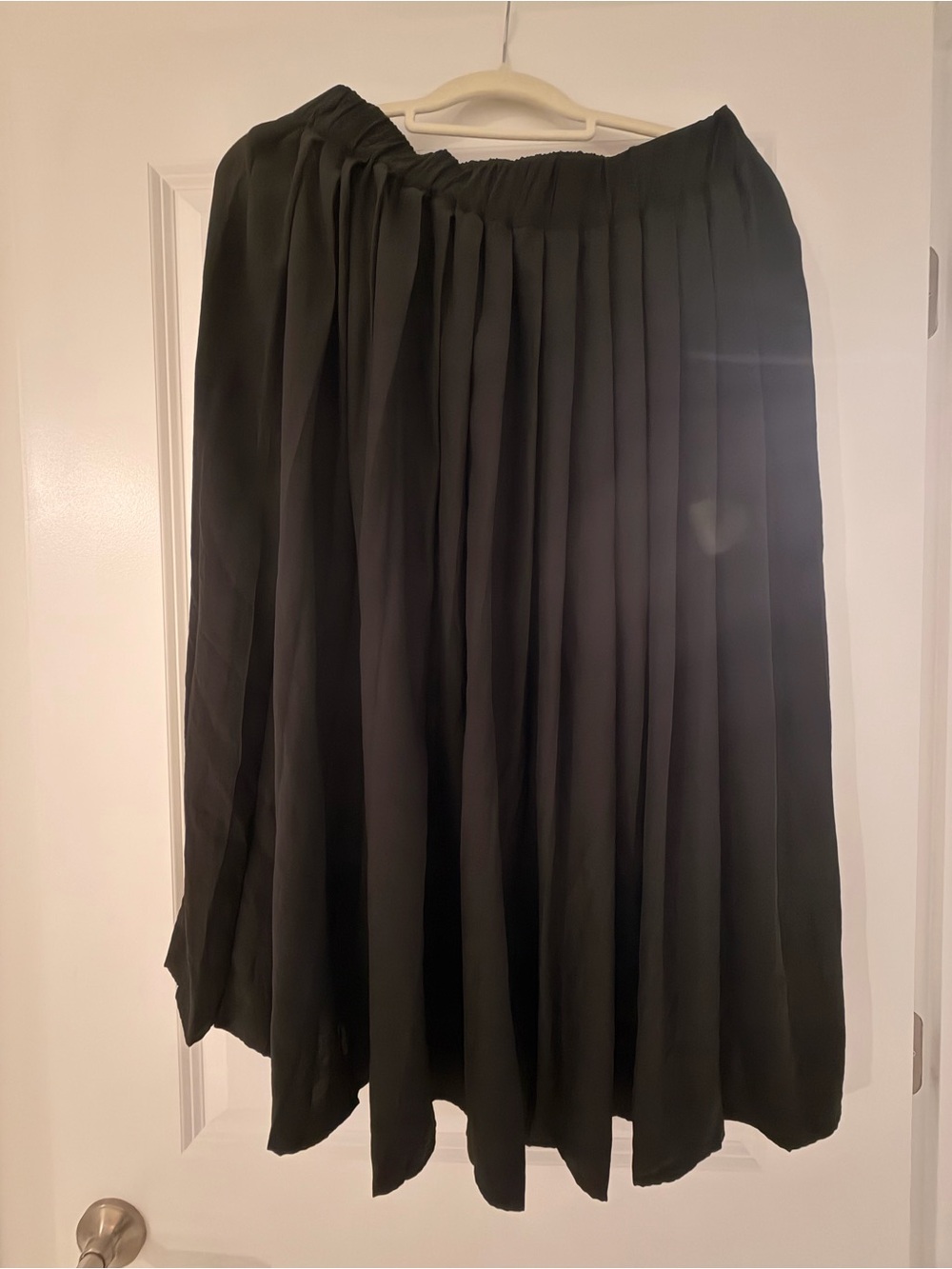 H&M Black Pleated A-Line Skirt